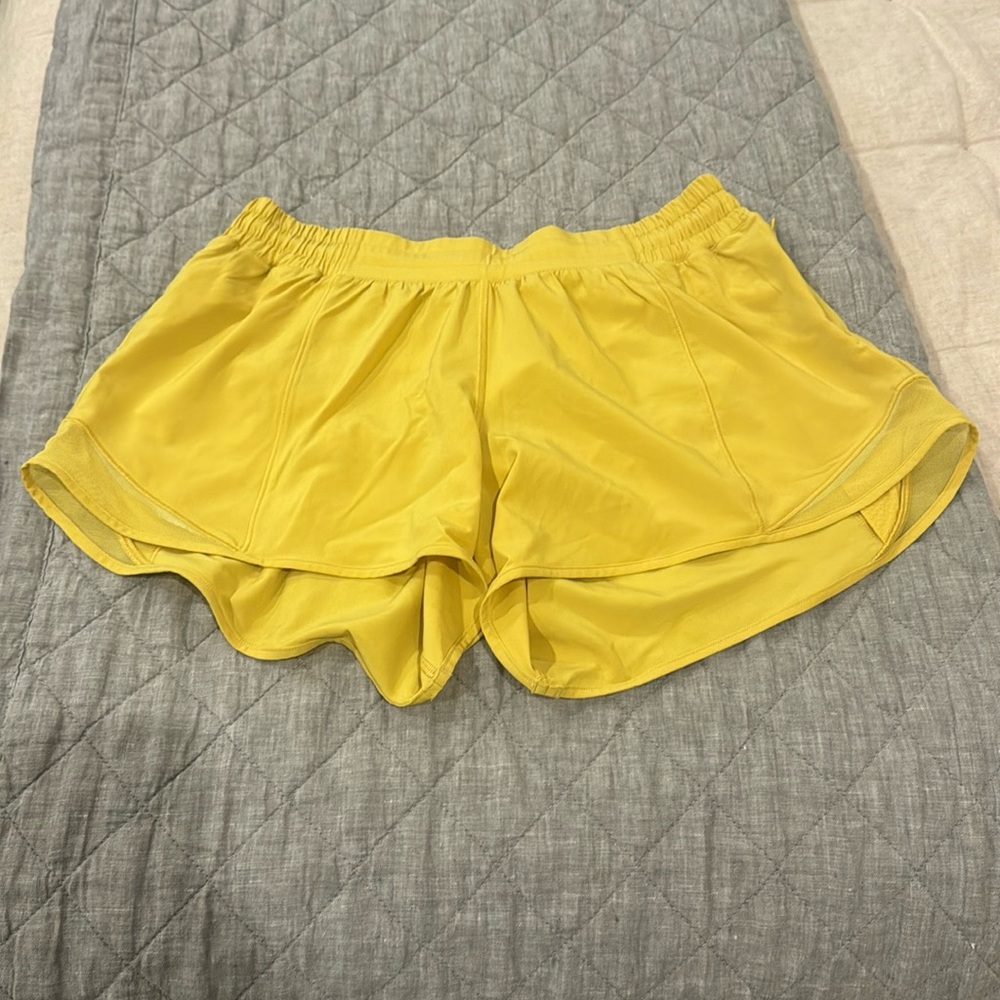 Lululemon hotty hot shorts size 8 tall